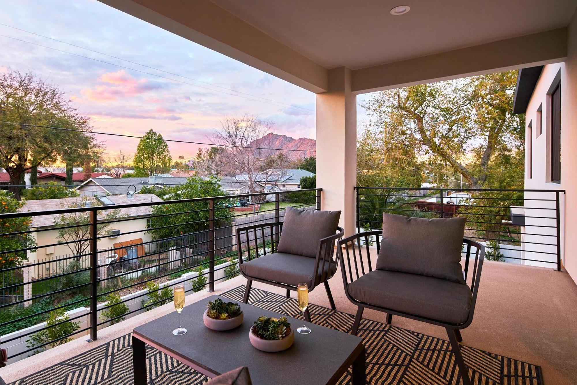 Luxe-boho House-heated Pool-camelback Mountain Holiday home